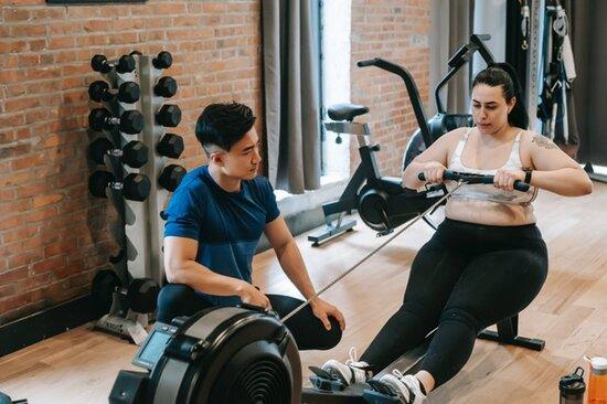 5 Benefits of Using a Rowing Machine