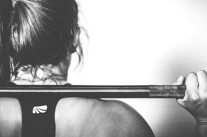 5 Reasons Why Women Should Strength Train - RunderWomen.com